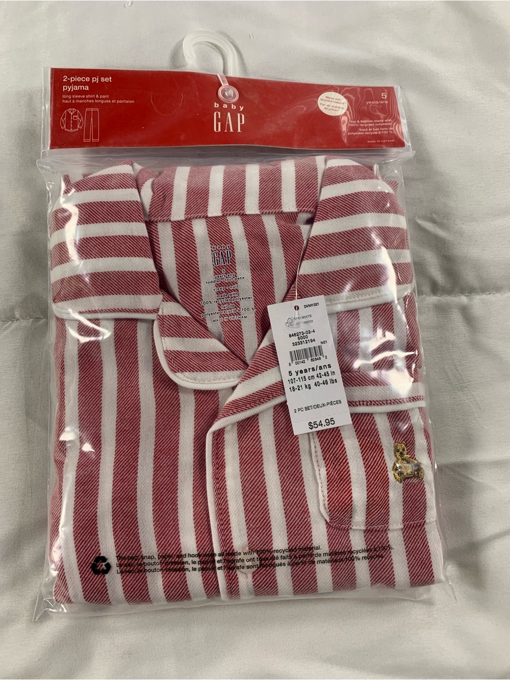 New GAP pyjama set size 5 Years